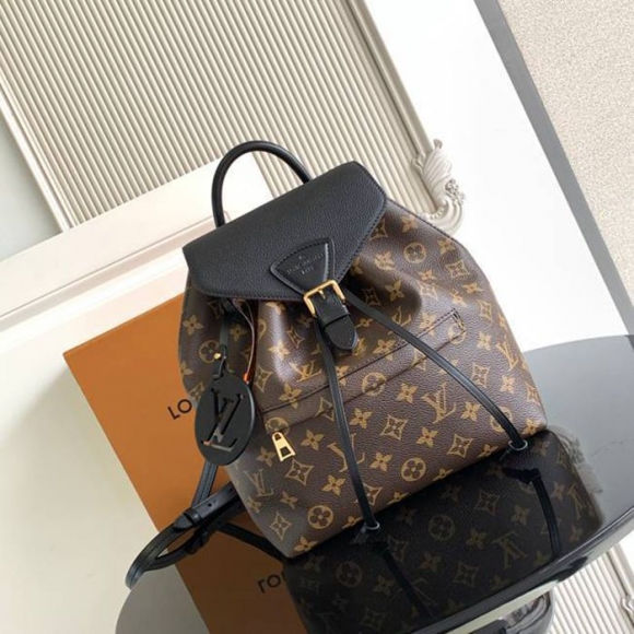 Louis Vuitton リュック オールレザー ブラック M45515 サイズ:33x27.5x14cm Louis Vuitton リュック オールレザー ブラック M45515 サイズ:33x27.5x14cm