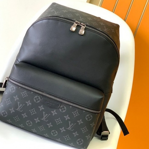 Louis Vuitton ディスカバリー スモールリュック モノグラム ブラック M30230 サイズ:40x30x20cm Louis Vuitton ディスカバリー スモールリュック モノグラム ブラック M30230 サイズ:40x30x20cm