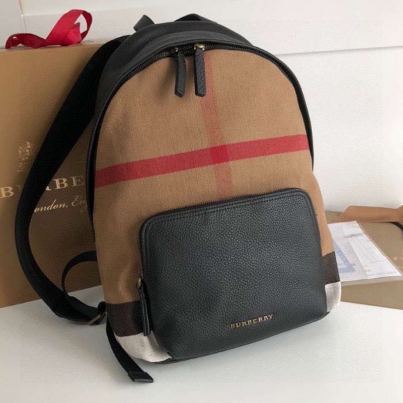 Burberry キャンバス タータンチェック リュック タータンチェック ブラウン 891155 サイズ:40x30cm Burberry キャンバス タータンチェック リュック タータンチェック ブラウン 891155 サイズ:40x30cm