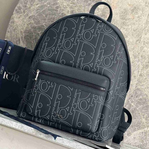 Dior ライダー 2.0 ジッパー リュック オールレザー ネイビー 1ESBA一93328 サイズ:43x32x19cm Dior ライダー 2.0 ジッパー リュック オールレザー ネイビー 1ESBA一93328 サイズ:43x32x19cm
