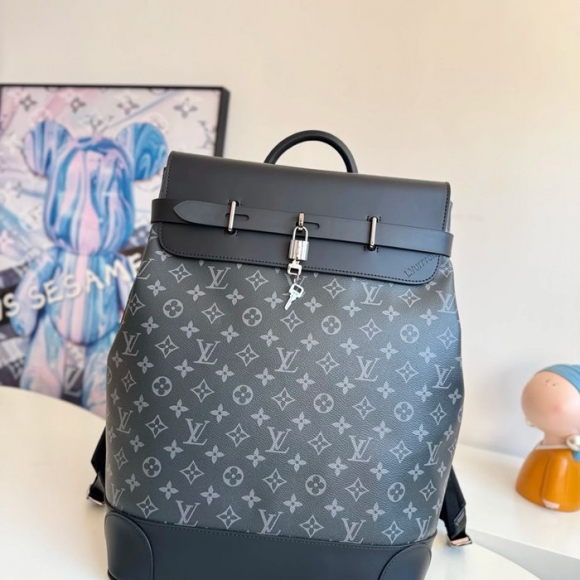 Louis Vuitton スチーマー リュック オールレザー ブラック M44052 サイズ:45x32x16cm Louis Vuitton スチーマー リュック オールレザー ブラック M44052 サイズ:45x32x16cm