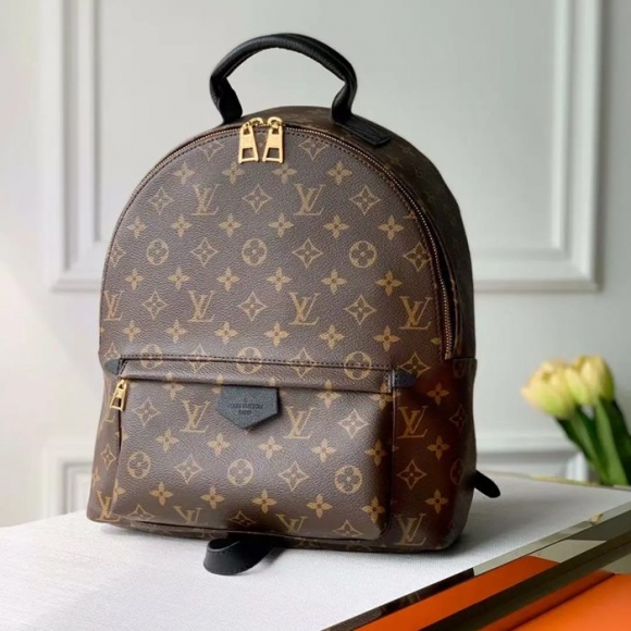 Louis Vuitton カラフルフラワー リュック モノグラム カラフル M44874 サイズ:33x28x16cm Louis Vuitton カラフルフラワー リュック モノグラム カラフル M44874 サイズ:33x28x16cm