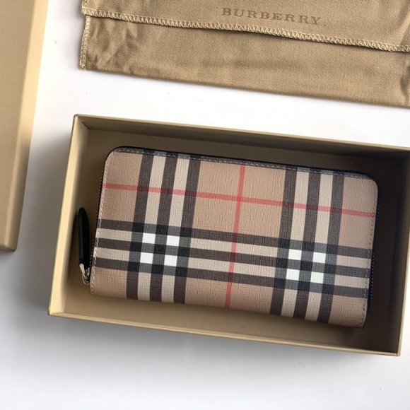 BURBERRY 80166121 ヴィンテージチェック フルジップ長財布 黒革トリム サイズ:19x10x2.5cm BURBERRY 80166121 ヴィンテージチェック フルジップ長財布 黒革トリム サイズ:19x10x2.5cm