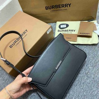 BURBERRY 1301 ショルダーバッグ クラシック 24x18cm サイズ:24x18cm BURBERRY 1301 ショルダーバッグ クラシック 24x18cm サイズ:24x18cm