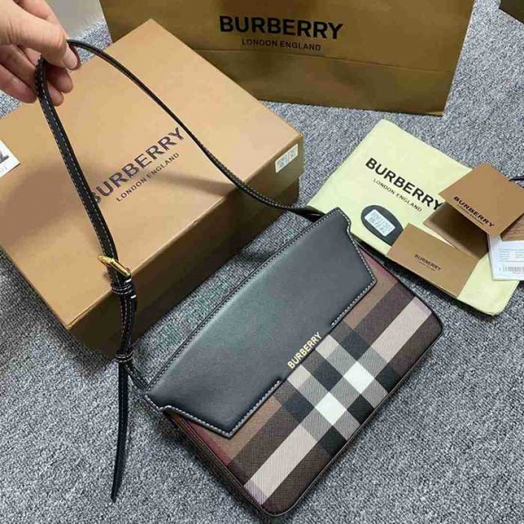 BURBERRY 1301 カーフスキン チェック ショルダーバッグ クラシックチェック 24x18cm サイズ:24x18cm BURBERRY 1301 カーフスキン チェック ショルダーバッグ クラシックチェック 24x18cm サイズ:24x18cm