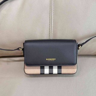 BURBERRY 0281 カーフスキン チェック 斜め掛けバッグ クラシックチェック 20x13cm サイズ:20x13cm