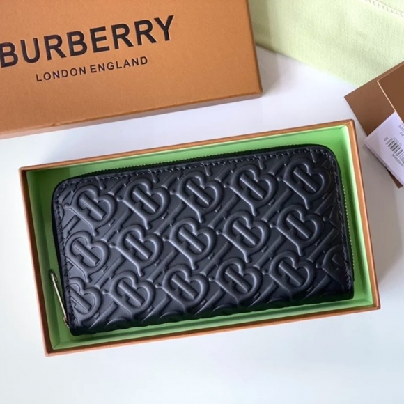 BURBERRY TBプレスレザージップポーチ サイズ:19x10x2.5cm BURBERRY TBプレスレザージップポーチ サイズ:19x10x2.5cm