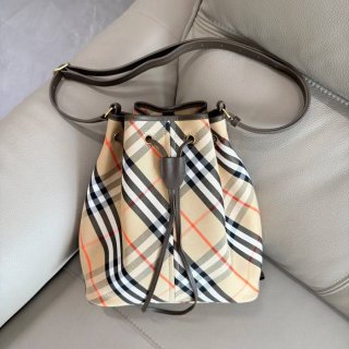 BURBERRY 8711 カーフスキン チェック 斜め掛けバッグ クラシックチェック 29x28x16cm サイズ:29x28x16cm