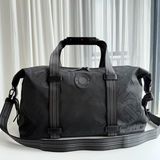 BURBERRY ナイロントラベルバッグ ニューTB素材 サイズ:50x29x19cm BURBERRY ナイロントラベルバッグ ニューTB素材 サイズ:50x29x19cm