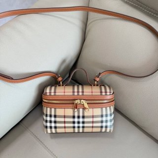 BURBERRY 5251 カーフスキン ベージュ 斜め掛けバッグ クラシックチェック 20x15cm サイズ:20x15cm