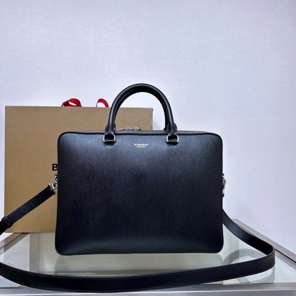 BURBERRY 2651 粒紋牛皮ブリーフケース サイズ:37x27cm BURBERRY 2651 粒紋牛皮ブリーフケース サイズ:37x27cm