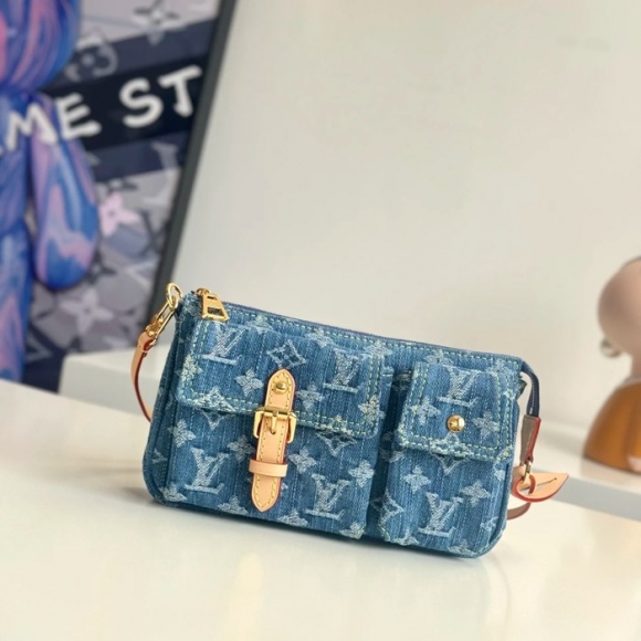 BURBERRY カーフレザー ゴールド 斜め掛けバッグ クラシック 24x14cm サイズ:24x14cm