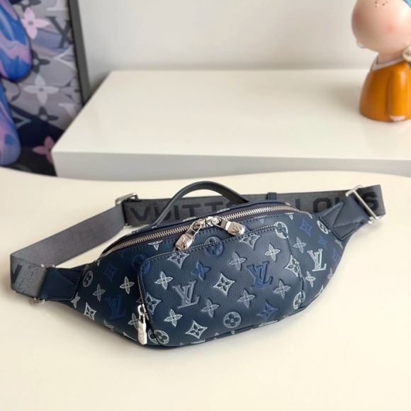 BURBERRY M28619 オールレザーウエストバッグ ブルー サイズ:30x15cm BURBERRY M28619 オールレザーウエストバッグ ブルー サイズ:30x15cm