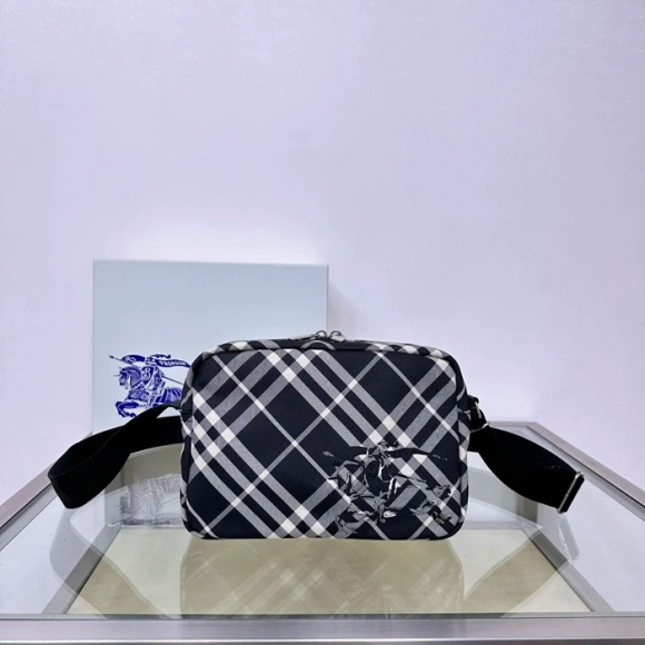 BURBERRY 3201 チェックホースフェリーリュック 斜め掛け サイズ:25x18x12cm