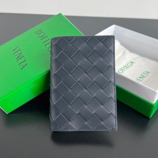 BOTTEGA VENETA BV 607482 新作パスポートケース 編み牛皮 13.3x9.5cm サイズ:13.3x9.5cm