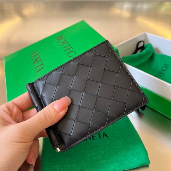 BOTTEGA VENETA BV 592626 新作マネークリップ 編み牛皮 11.5x9x0.5cm サイズ:11.5x9x0.5cm BOTTEGA VENETA BV 592626 新作マネークリップ 編み牛皮 11.5x9x0.5cm サイズ:11.5x9x0.5cm