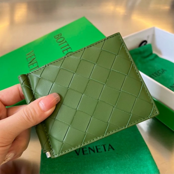 BOTTEGA VENETA BV 592626 新作マネークリップ 編み牛皮 11.5x9x0.5cm サイズ:11.5x9x0.5cm BOTTEGA VENETA BV 592626 新作マネークリップ 編み牛皮 11.5x9x0.5cm サイズ:11.5x9x0.5cm
