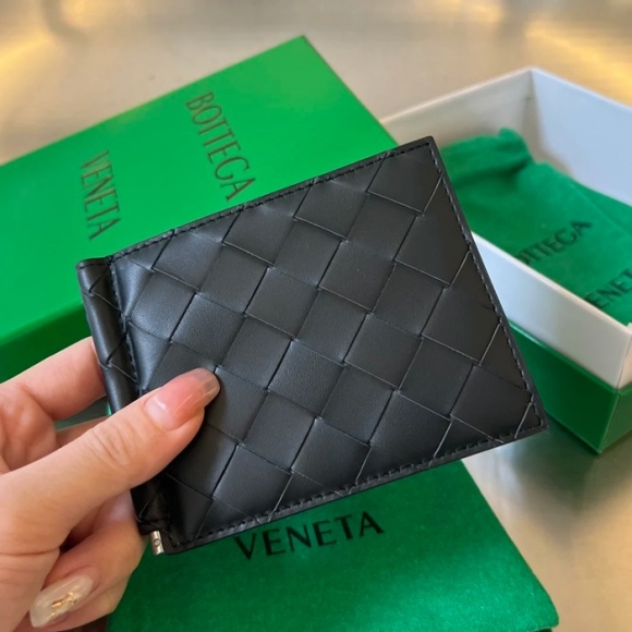 BOTTEGA VENETA BV 592626 新作マネークリップ 編み牛皮 11.5x9x0.5cm サイズ:11.5x9x0.5cm BOTTEGA VENETA BV 592626 新作マネークリップ 編み牛皮 11.5x9x0.5cm サイズ:11.5x9x0.5cm