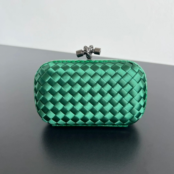 BOTTEGA VENETA BV 8651 ノット イブニングバッグ シルク編み蛇皮トリム 16x10cm サイズ:16x10cm BOTTEGA VENETA BV 8651 ノット イブニングバッグ シルク編み蛇皮トリム 16x10cm サイズ:16x10cm