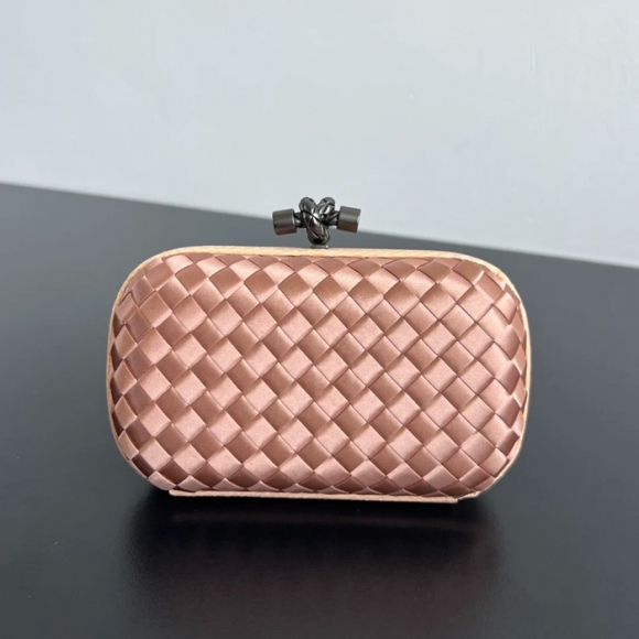 BOTTEGA VENETA BV 8651 ノット イブニングバッグ シルク編み蛇皮トリム 16x10cm サイズ:16x10cm BOTTEGA VENETA BV 8651 ノット イブニングバッグ シルク編み蛇皮トリム 16x10cm サイズ:16x10cm