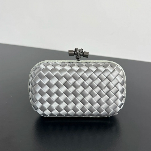 BOTTEGA VENETA BV 8651 ノット イブニングバッグ シルク編み蛇皮トリム 16x10cm サイズ:16x10cm BOTTEGA VENETA BV 8651 ノット イブニングバッグ シルク編み蛇皮トリム 16x10cm サイズ:16x10cm