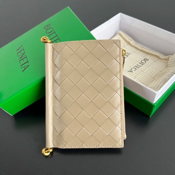 BOTTEGA VENETA BV 806078 ソリスティス 二つ折り財布 14.5x11cm サイズ:14.5x11cm BOTTEGA VENETA BV 806078 ソリスティス 二つ折り財布 14.5x11cm サイズ:14.5x11cm