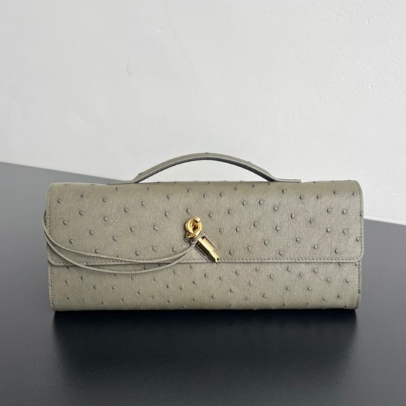 BOTTEGA VENETA BV 805241 アンディアーモ クラッチバッグ ダチョウ革 31x13cm サイズ:31x13cm