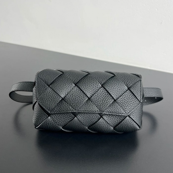 BOTTEGA VENETA BV 805773 粒面牛皮ウエストバッグ ディアゴ サイズ:19x10cm BOTTEGA VENETA BV 805773 粒面牛皮ウエストバッグ ディアゴ サイズ:19x10cm