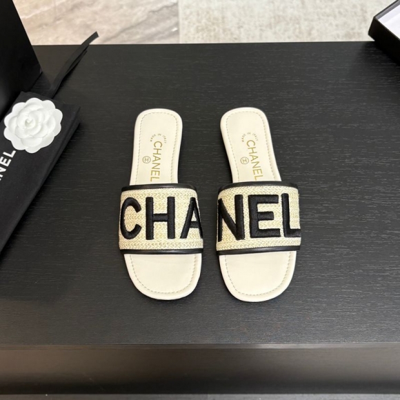 【CHANEL】25cスリッポンレディース 【CHANEL】25cスリッポンレディース