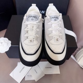 【CHANEL】2026Cスニーカーレディース