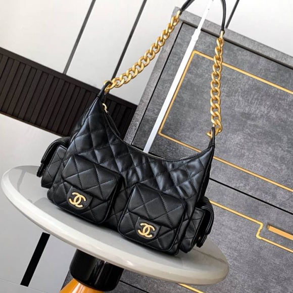 CHANEL 5339 ラムレザー ブラック×ゴールド 脇下バッグ 秋冬 31×22×15cm サイズ:31×22×15cm