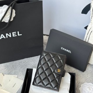 CHANEL AP3196 パスポート＆ウォレット 二合一 ラム革 サイズ:15x10cm