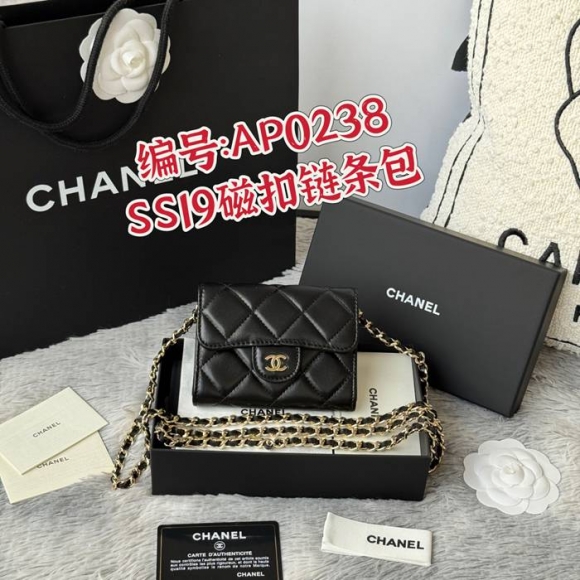 CHANEL 0238 SS19 チェーン付きカードケース ラム革 サイズ:12.5x8.5x2.5cm CHANEL 0238 SS19 チェーン付きカードケース ラム革 サイズ:12.5x8.5x2.5cm