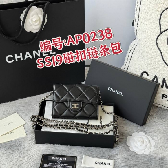 CHANEL 0238 SS19 チェーン付きカードケース ラム革 サイズ:12.5x8.5x2.5cm CHANEL 0238 SS19 チェーン付きカードケース ラム革 サイズ:12.5x8.5x2.5cm