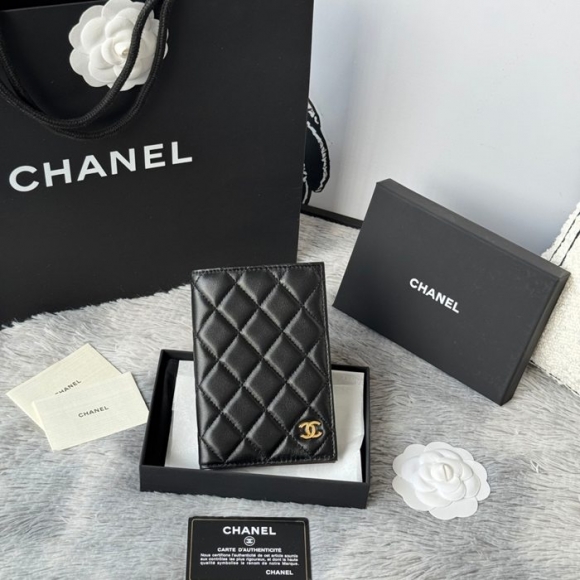 CHANEL AP3197 クラシックパスポートケース ラム革 サイズ:14.5x10.5cm CHANEL AP3197 クラシックパスポートケース ラム革 サイズ:14.5x10.5cm