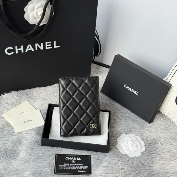 CHANEL AP3197 クラシックパスポートケース ラム革 サイズ:14.5x10.5cm CHANEL AP3197 クラシックパスポートケース ラム革 サイズ:14.5x10.5cm