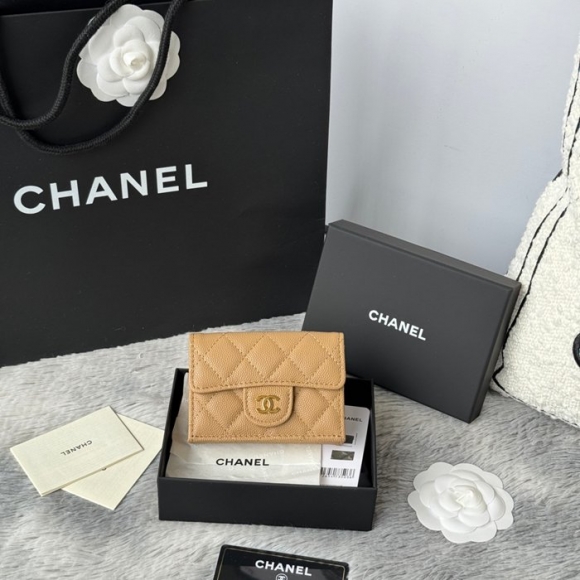 CHANEL AP0230 84401 三つ折り財布 細粒牛皮 サイズ:10.5x7.5cm CHANEL AP0230 84401 三つ折り財布 細粒牛皮 サイズ:10.5x7.5cm