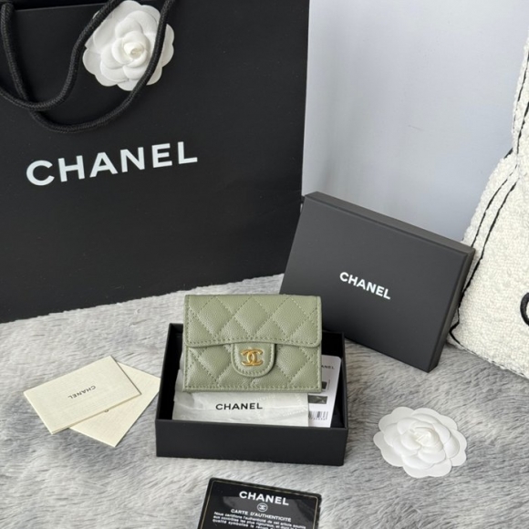CHANEL AP0230 84401 三つ折り財布 細粒牛皮 サイズ:10.5x7.5cm CHANEL AP0230 84401 三つ折り財布 細粒牛皮 サイズ:10.5x7.5cm