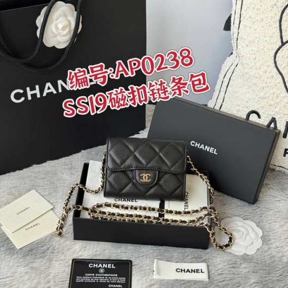 CHANEL 0238 SS19 チェーン付きカードケース カヴィア粒革 サイズ:12.5x8.5x2.5cm CHANEL 0238 SS19 チェーン付きカードケース カヴィア粒革 サイズ:12.5x8.5x2.5cm