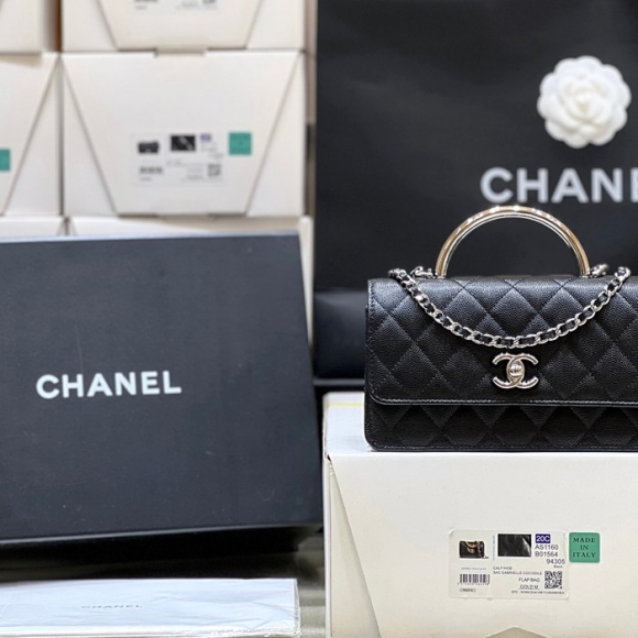 CHANEL カーフレザー 荔枝紋 クラシック 限定 18.5×11×6cm サイズ:18.5×11×6cm CHANEL カーフレザー 荔枝紋 クラシック 限定 18.5×11×6cm サイズ:18.5×11×6cm