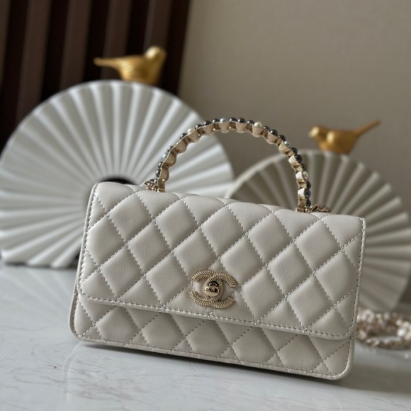 CHANEL 66048 ラムレザー ブラック×ホワイト ハンドバッグ クラシック 19.2×12.3×3.5cm サイズ:19.2×12.3×3.5cm CHANEL 66048 ラムレザー ブラック×ホワイト ハンドバッグ クラシック 19.2×12.3×3.5cm サイズ:19.2×12.3×3.5cm