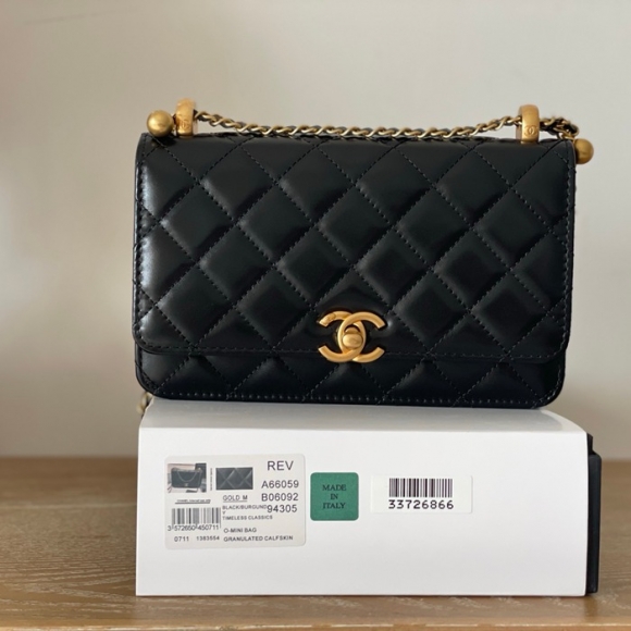 CHANEL 66059 カーフレザー ブラック×ゴールド チェーンバッグ 19.2×12.3×3.5cm サイズ:19.2×12.3×3.5cm CHANEL 66059 カーフレザー ブラック×ゴールド チェーンバッグ 19.2×12.3×3.5cm サイズ:19.2×12.3×3.5cm