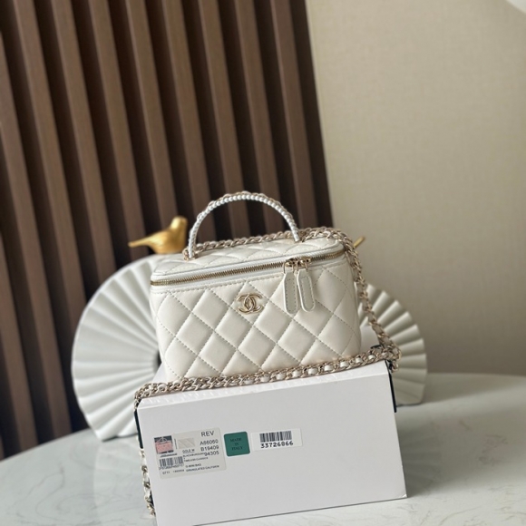 CHANEL 66060 ブラック×ホワイト 春夏 17×9.5×7.8cm サイズ:17×9.5×7.8cm CHANEL 66060 ブラック×ホワイト 春夏 17×9.5×7.8cm サイズ:17×9.5×7.8cm