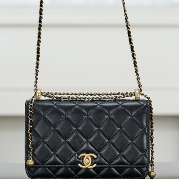 CHANEL カーフレザー ブラック×ゴールド チェーンバッグ ヴィンテージ 19×12×3.5cm サイズ:19×12×3.5cm