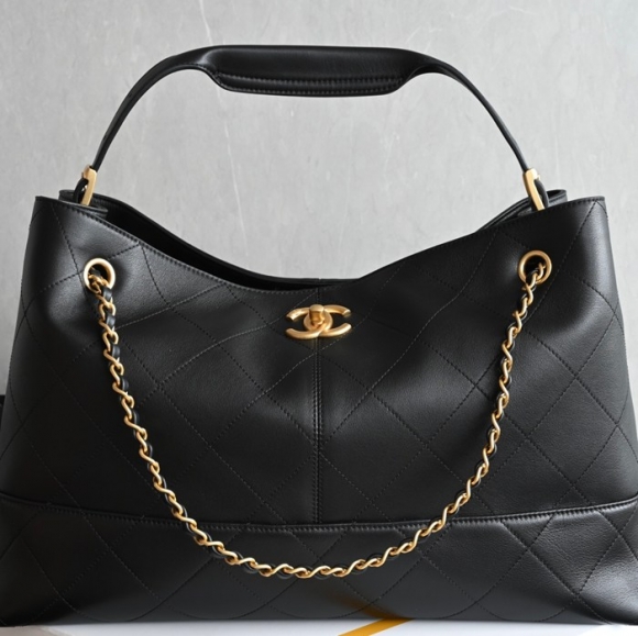 CHANEL ラムレザー ブラック×ホワイト×ゴールド トートバッグ ヴィンテージ 大容量 40×28×15cm サイズ:40×28×15cm CHANEL ラムレザー ブラック×ホワイト×ゴールド トートバッグ ヴィンテージ 大容量 40×28×15cm サイズ:40×28×15cm