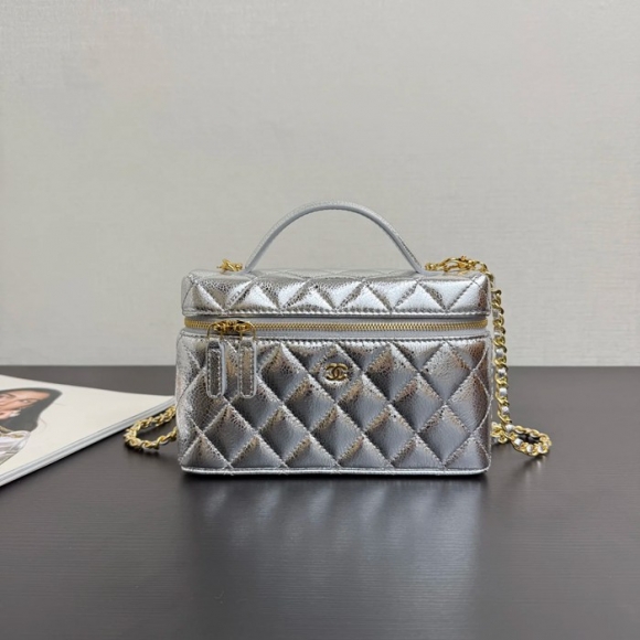 CHANEL 99448 シルバー 斜め掛けバッグ ファッショナブル 19.5×17×5cm サイズ:19.5×17×5cm