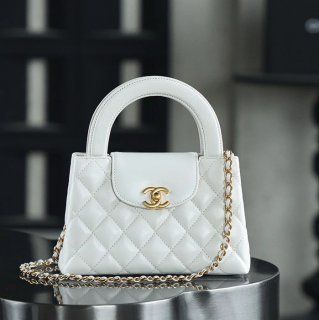 CHANEL カーフレザー 菱格紋 ホワイト×ゴールド 斜め掛けバッグ ヴィンテージ 秋冬 19×12×7cm サイズ:19×12×7cm