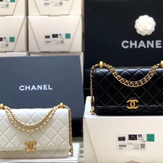 CHANEL AP2289 カーフレザー ブラック×ホワイト×レッド×グリーン×ゴールド 斜め掛けバッグ 19×12×3.5cm サイズ:19×12×3.5cm