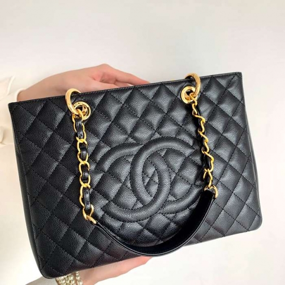 CHANEL 50995 カーフレザー ゴールド ショルダーバッグ クラシック 大容量 34×24×12cm サイズ:34×24×12cm CHANEL 50995 カーフレザー ゴールド ショルダーバッグ クラシック 大容量 34×24×12cm サイズ:34×24×12cm