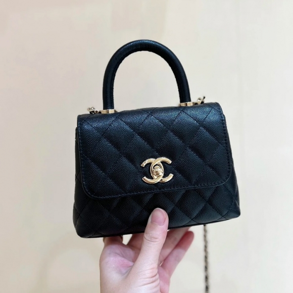 CHANEL AP4244 カーフレザー 荔枝紋 ゴールド 斜め掛けバッグ クラシック 14.5×11.5×5.5cm サイズ:14.5×11.5×5.5cm CHANEL AP4244 カーフレザー 荔枝紋 ゴールド 斜め掛けバッグ クラシック 14.5×11.5×5.5cm サイズ:14.5×11.5×5.5cm